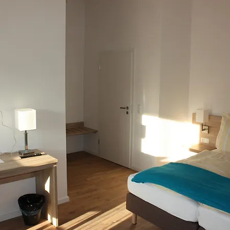 Zur Lahnbruecke فندق